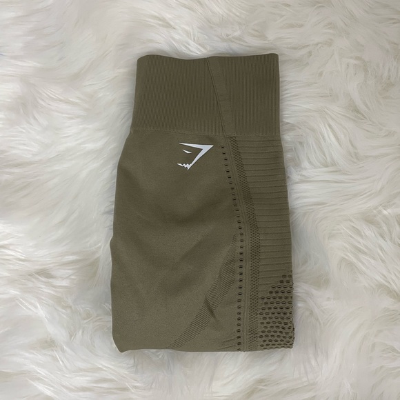 Gymshark Pants - Gymshark olive leggings